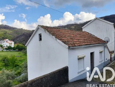 House in Unhais-o-Velho