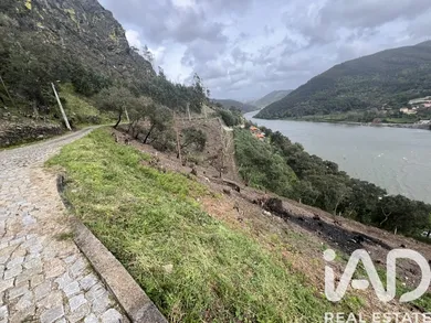 Terreno em Penafiel