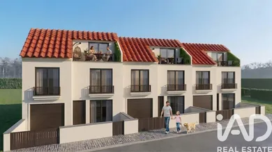 Moradia geminada  em Atouguia da Baleia