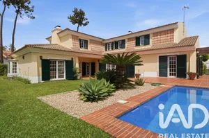 Detached house in Corroios