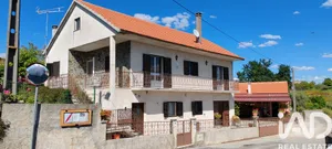 Moradia bi-familiar em Atalaia Cimeira