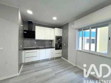 Apartamento T1 em Amadora