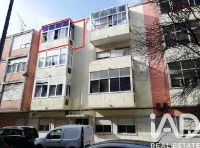 Apartamento T3 em Cacém