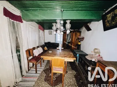 House  in Unhais da Serra