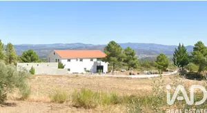 Moradia em Fradizela