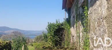 Moradia geminada  em Loivo