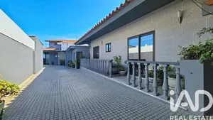 Moradia geminada em Avanca