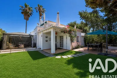 Moradia geminada em Albufeira