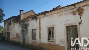 Moradia térrea  em Rio Maior