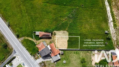 Semi-detached house in Maceira