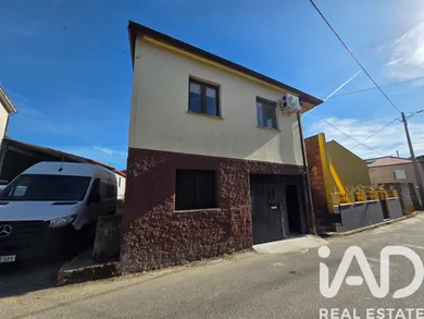 Maison à Santa Comba Dão