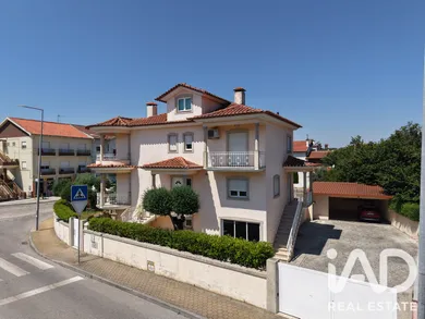 Semi-detached house in Mangualde