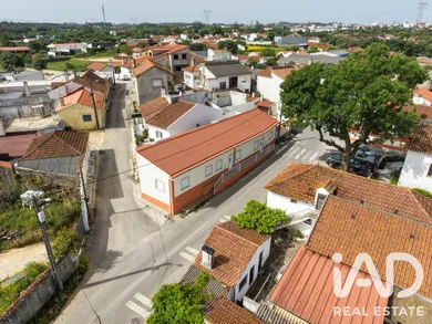 Moradia geminada  em Benedita