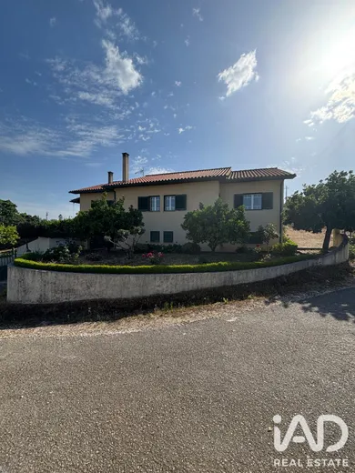 Moradia térrea em Alvito da Beira