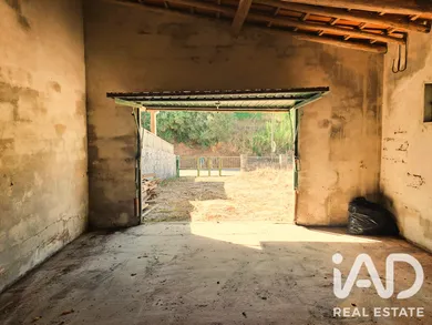 Terreno urbano em Azueira