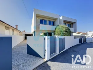 Casa/Moradia em São Félix da Marinha