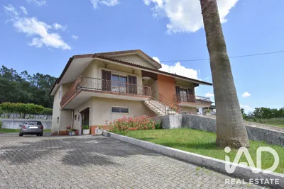 Fotografia 2 de Casa/Moradia 4 quartos de 420 m² em União das Freguesias de São Miguel, Santa Eufémia e Rabaçal