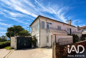 Moradia em Vila de Punhe
