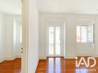 Fotografia 3 de Prédio de 276 m² em Lisboa