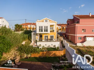 Detached house in São Pedro da Cadeira