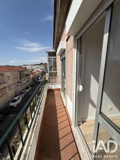 Apartamento T2 em Queluz