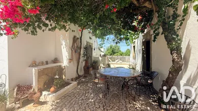 Casa/Moradia em Santa Bárbara de Nexe