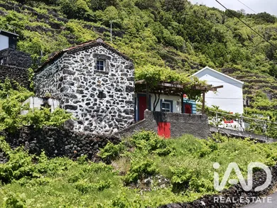 Land in Ribeiras
