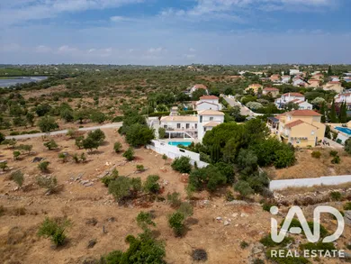 Casa/Moradia  em Quelfes