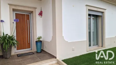 Moradia geminada  em Cela