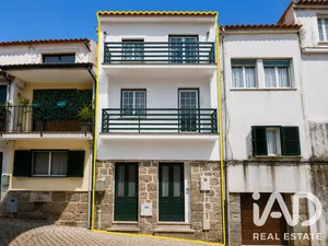 House  in Santa Comba Dão