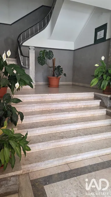 Apartamento T3 em Alhandra