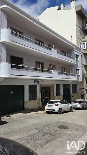 Apartamento T3 em Alhandra