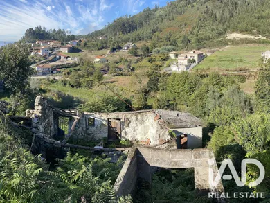Terreno urbano  em Mancelos