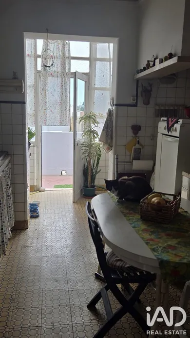 Apartamento T4 em Alhandra