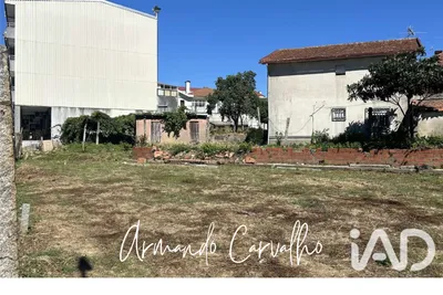 Fotografia 3 de Terreno urbano de 569 m² em Vale de Cambra