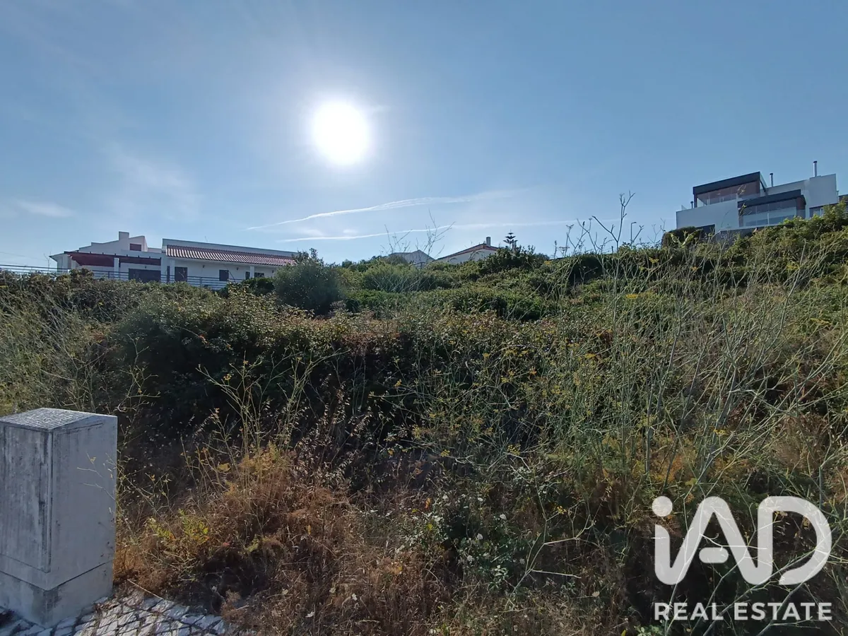 Terreno urbano de 352 m² em Sesimbra