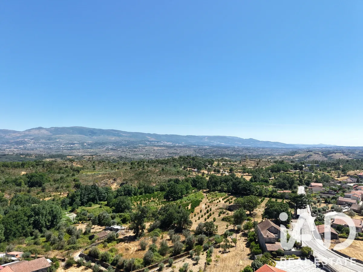 Terreno de 100 423 m² em Mangualde
