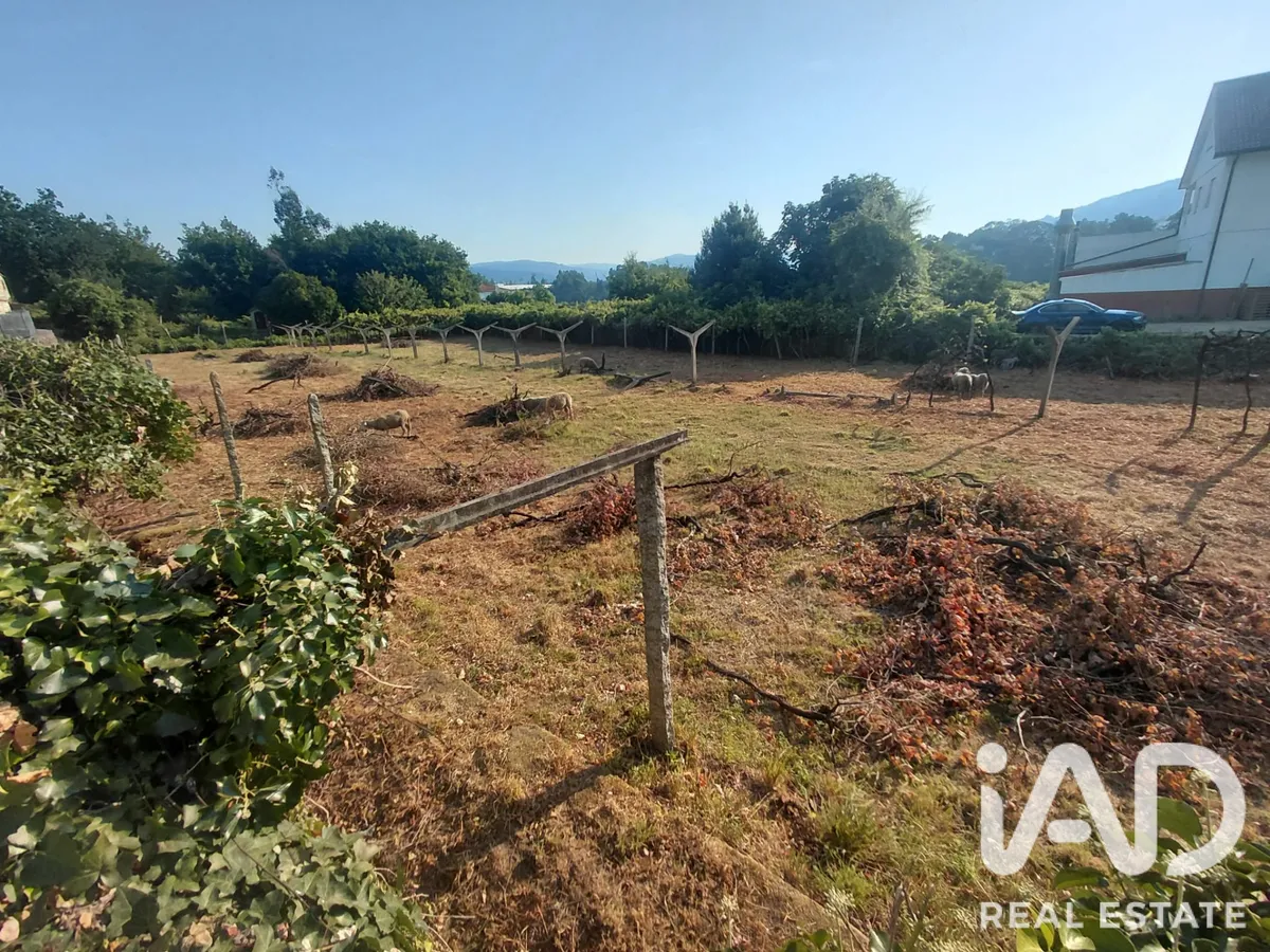 Terreno de 2862 m² em Prado