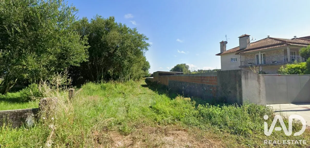 Terreno de 1850 m² em Maceda