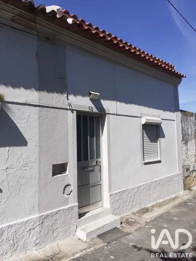 Moradia em banda  em Tramagal