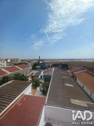 Apartamento T2 em Montijo