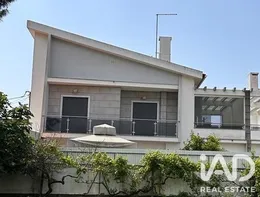 Moradia geminada em Charneca de Caparica