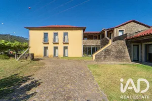 Moradia em Orbacém