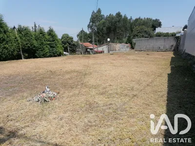 Fotografia 1 de Terreno urbano de 680 m² em Seixezelo