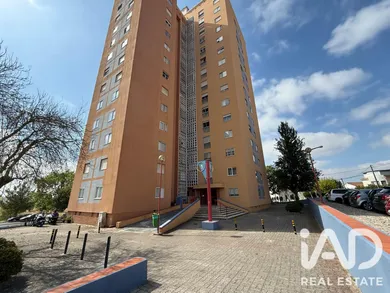 Apartment T1 in Loures