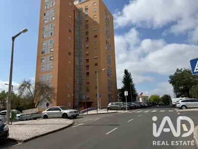 Apartment T1 in Loures