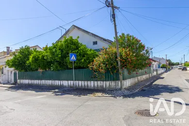 Moradia em gaveto em Palmela