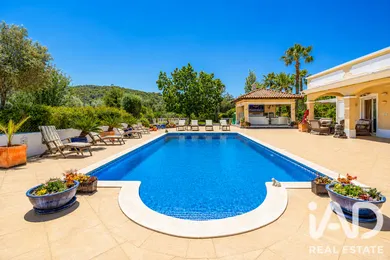 Quinta em Santa Bárbara de Nexe