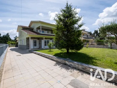 Detached house  in Covões