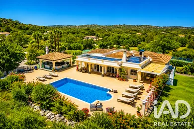 Quinta em Santa Bárbara de Nexe